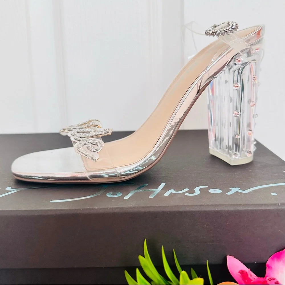 BLUE by BETSEY JOHNSON ~ Silver Lucite 3.5” Block Heels and Bride Glitter Accent
